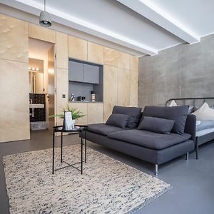 Studio met een King Size Bed